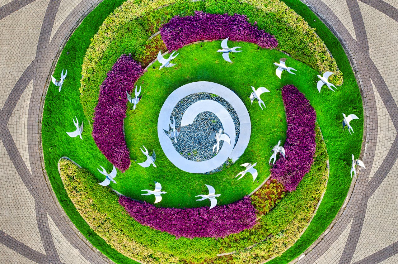 Native garden design by Khunzar